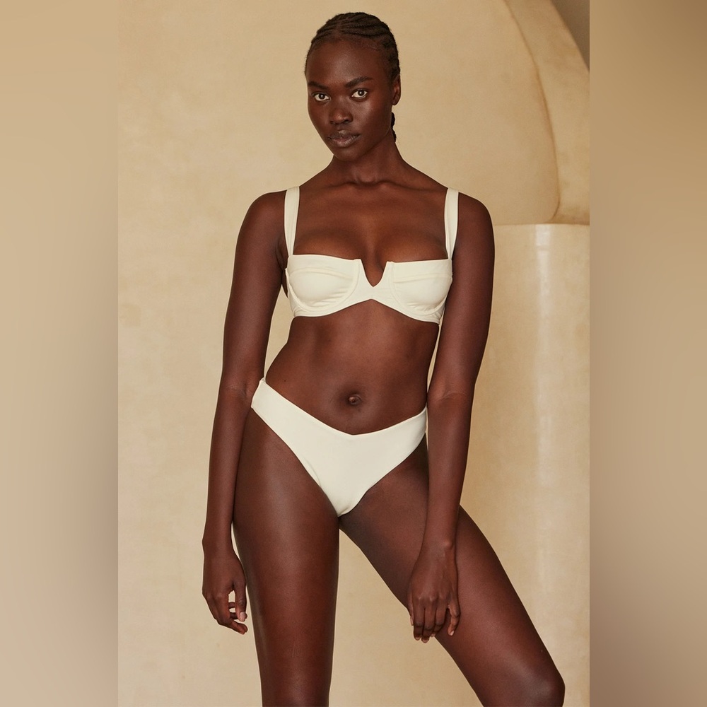 SOLD! Monday Swimwear Clovelly Top, Ivory, L - Picture 9 of 11
